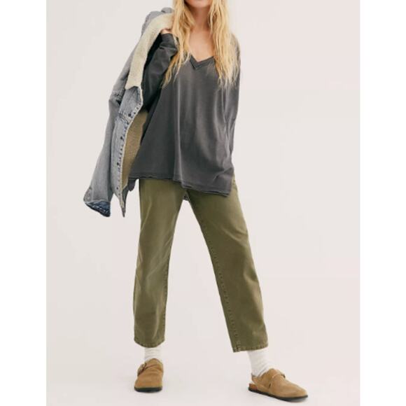 We The Free On My Mind Womens V-Neck Long Sleeve Loose Top Black Size L NWT - Picture 3 of 12